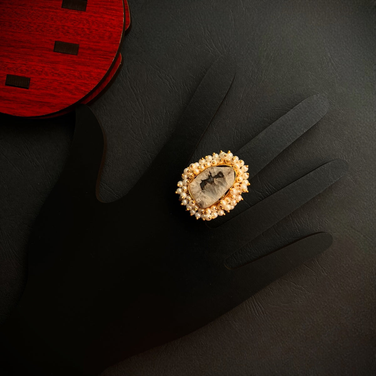 CIEL  AGATE PEARL WORK GOLD TONED RING R17