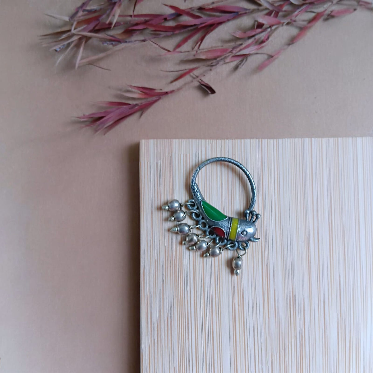 THARUNIYA ENAMEL ANTIQUE NOSE STUDS NS99