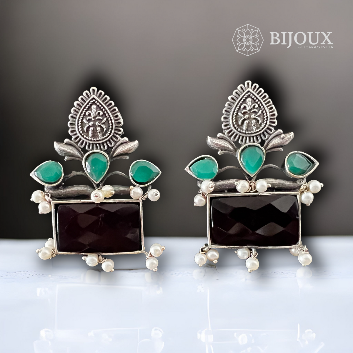 FOLIAGE SQUARE SILVER LOOK ALIKE STUDS ER262