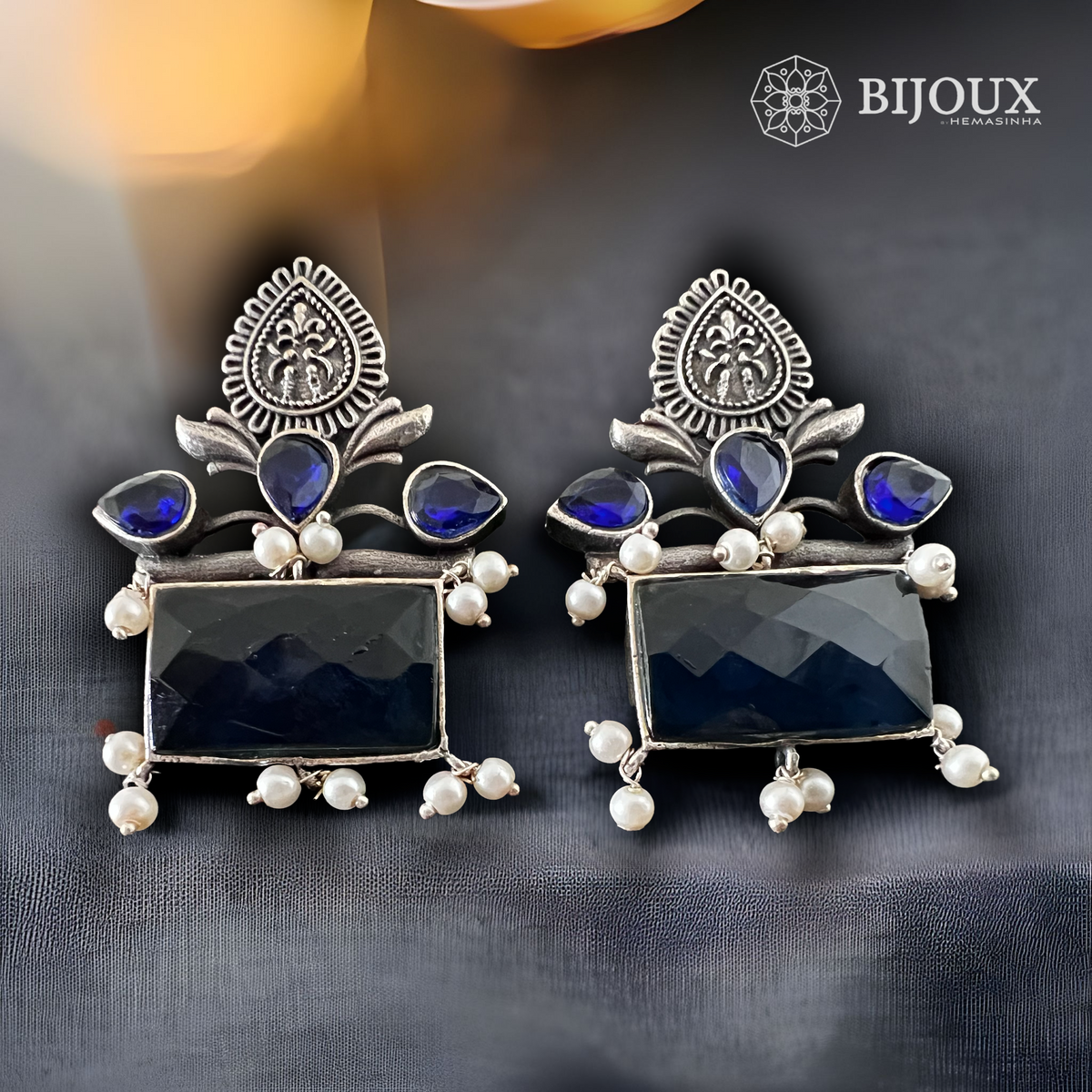 FOLIAGE SQUARE SILVER LOOK ALIKE STUDS ER262