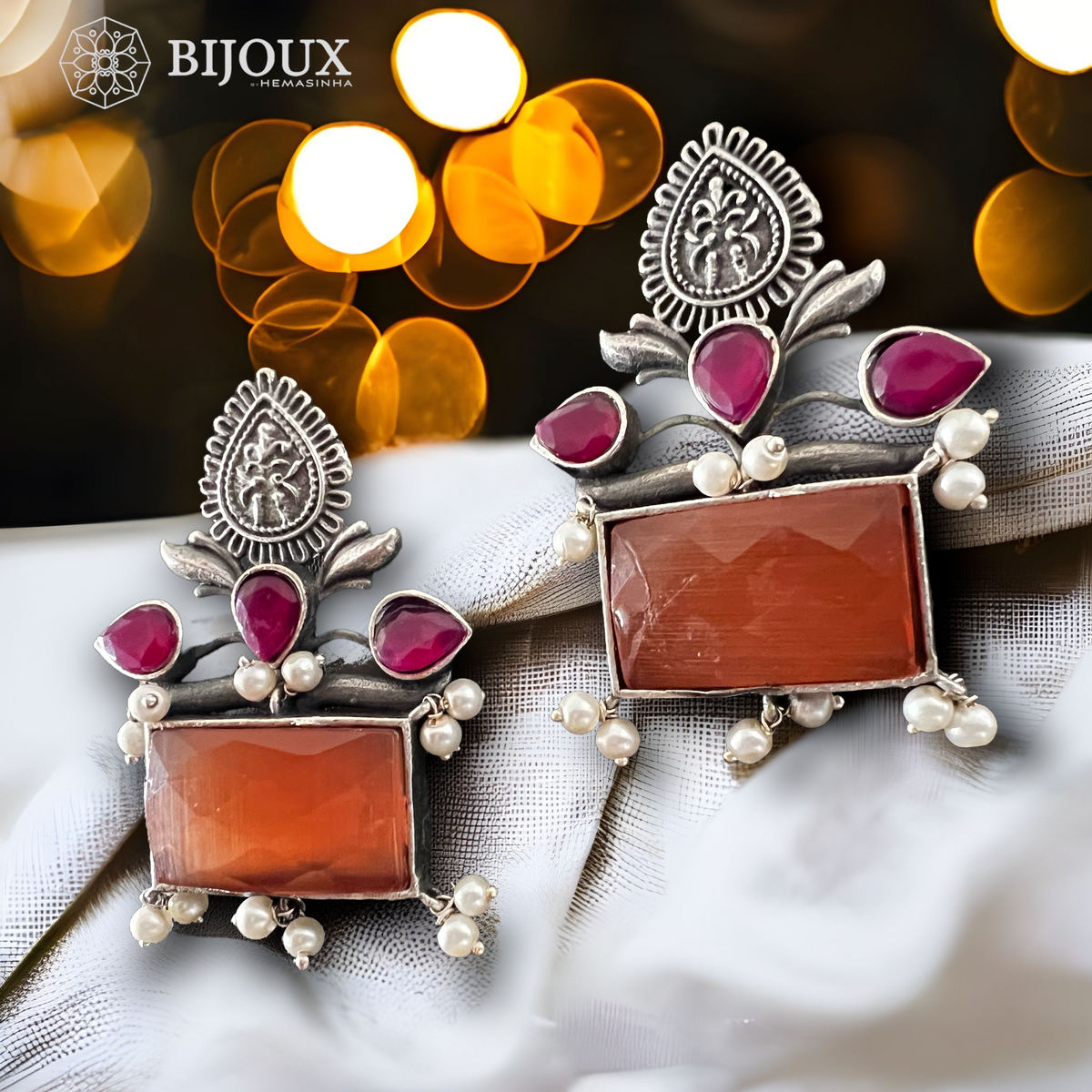 FOLIAGE SQUARE SILVER LOOK ALIKE STUDS ER262