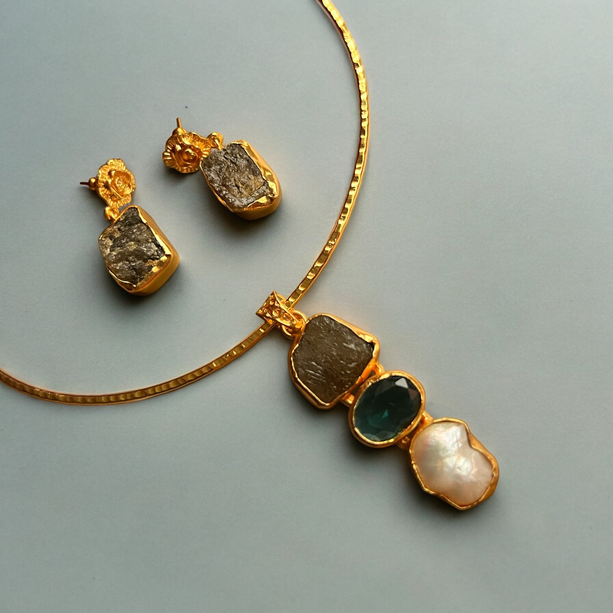 SOPHIA HANDMADE BIJOUX PREMIUM AND BIJOUX EXCLUSIVE HASLI WITH EARRINGS CH479