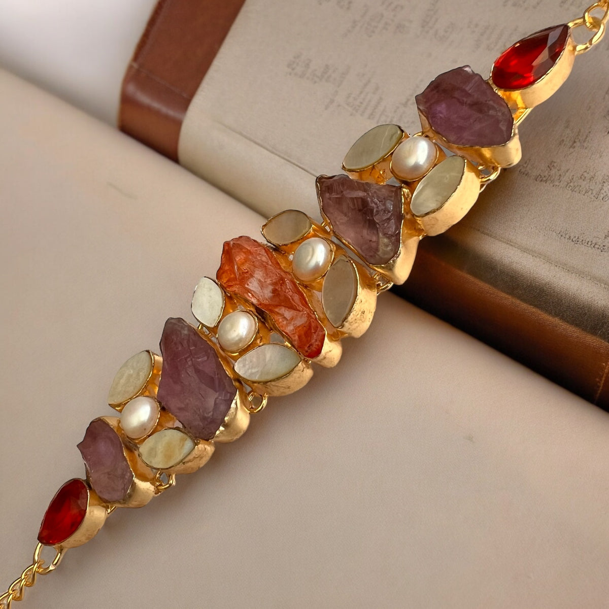 KASHVI HANDMADE RAW STONE BIJOUX PREMIUM AND BIJOUX EXCLUSIVE  CHOKER CH487
