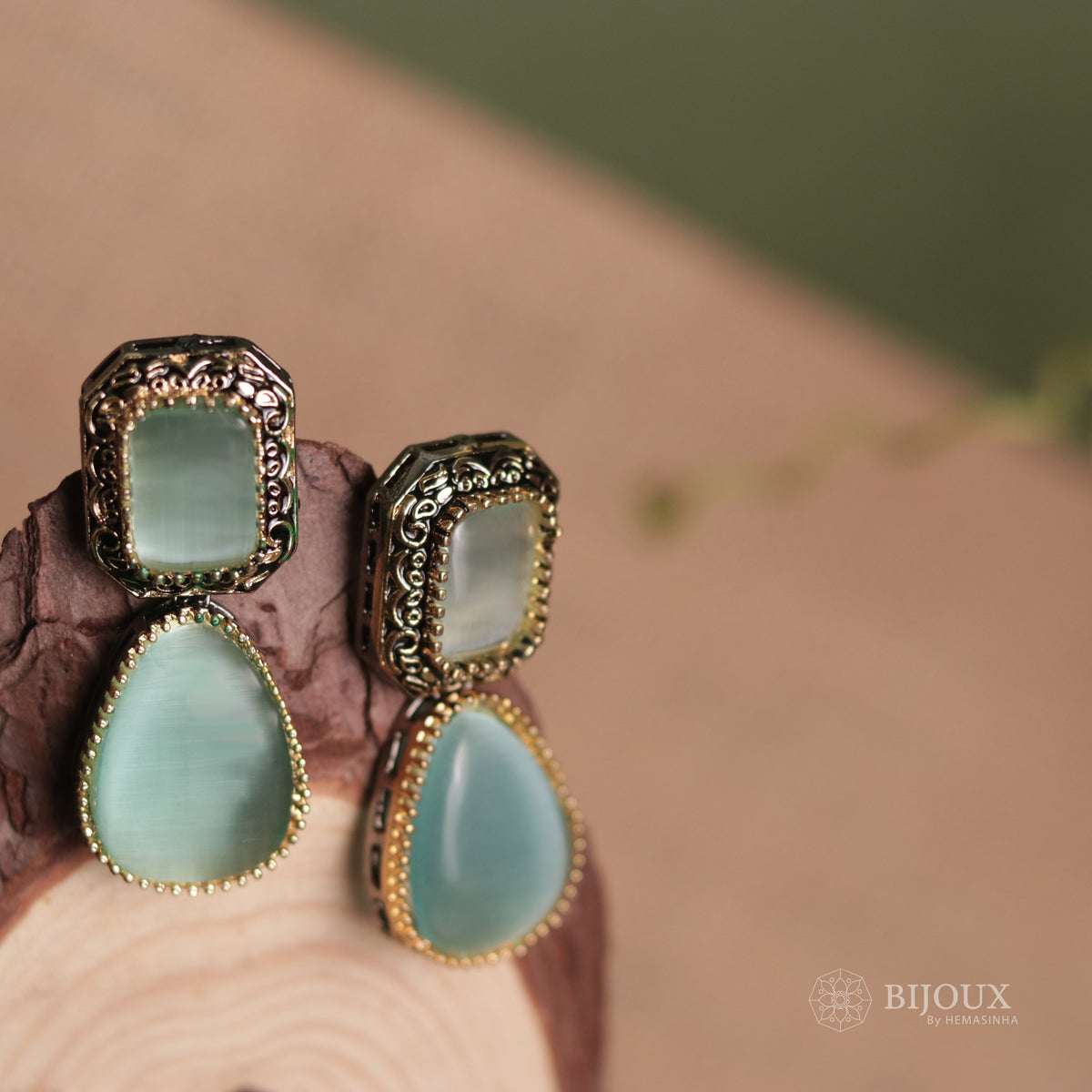 CAMEO VICTORIAN MONALISA SEMI HANDMADE NECKLACE NL41