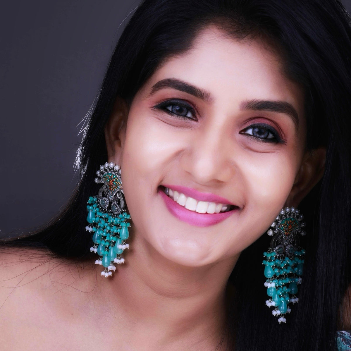 HANDMADE TWILIGHT SEMI HANDMADE HANDPAINTED MONALISA AND BEADED EARRING ER40