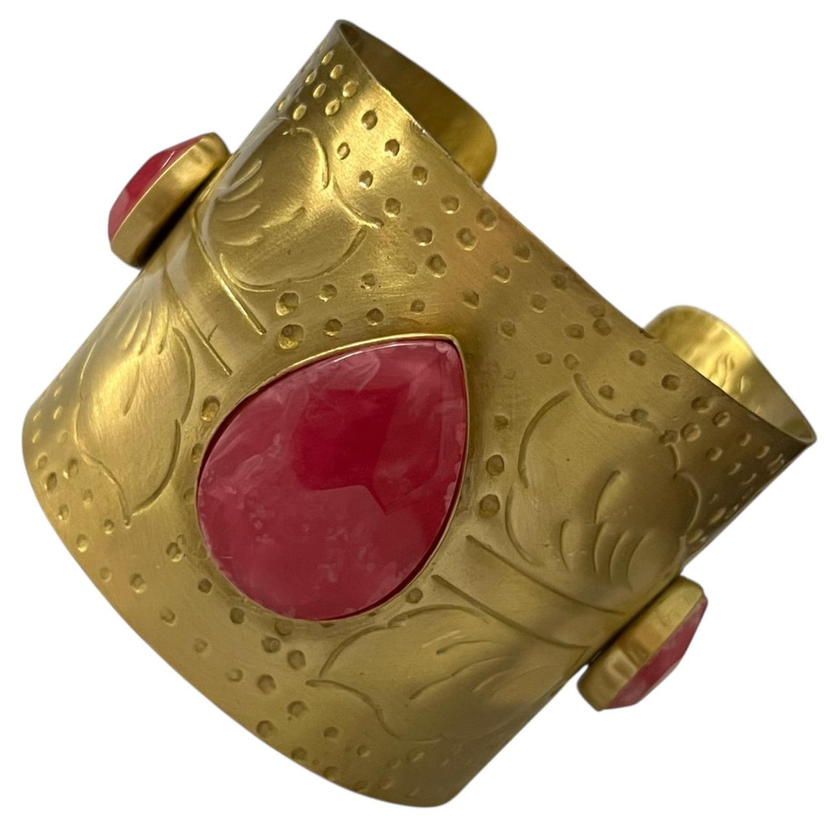 BENISHA HANDMADE HAND HAMMERED AND HAND CARVED RAW STONE PREMIUM HANDCUFF/BRACELETS BR202