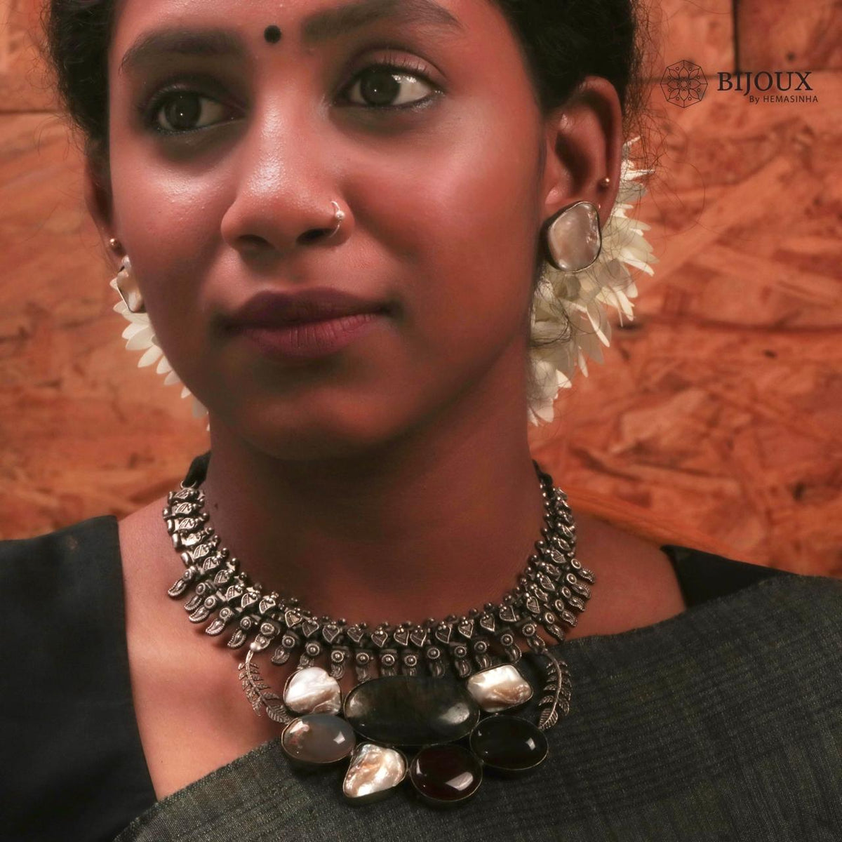 HINOSHA RAW STONE HANDMADE FAUX SILVER  RUSTIC FINISH NECKLACE NL74