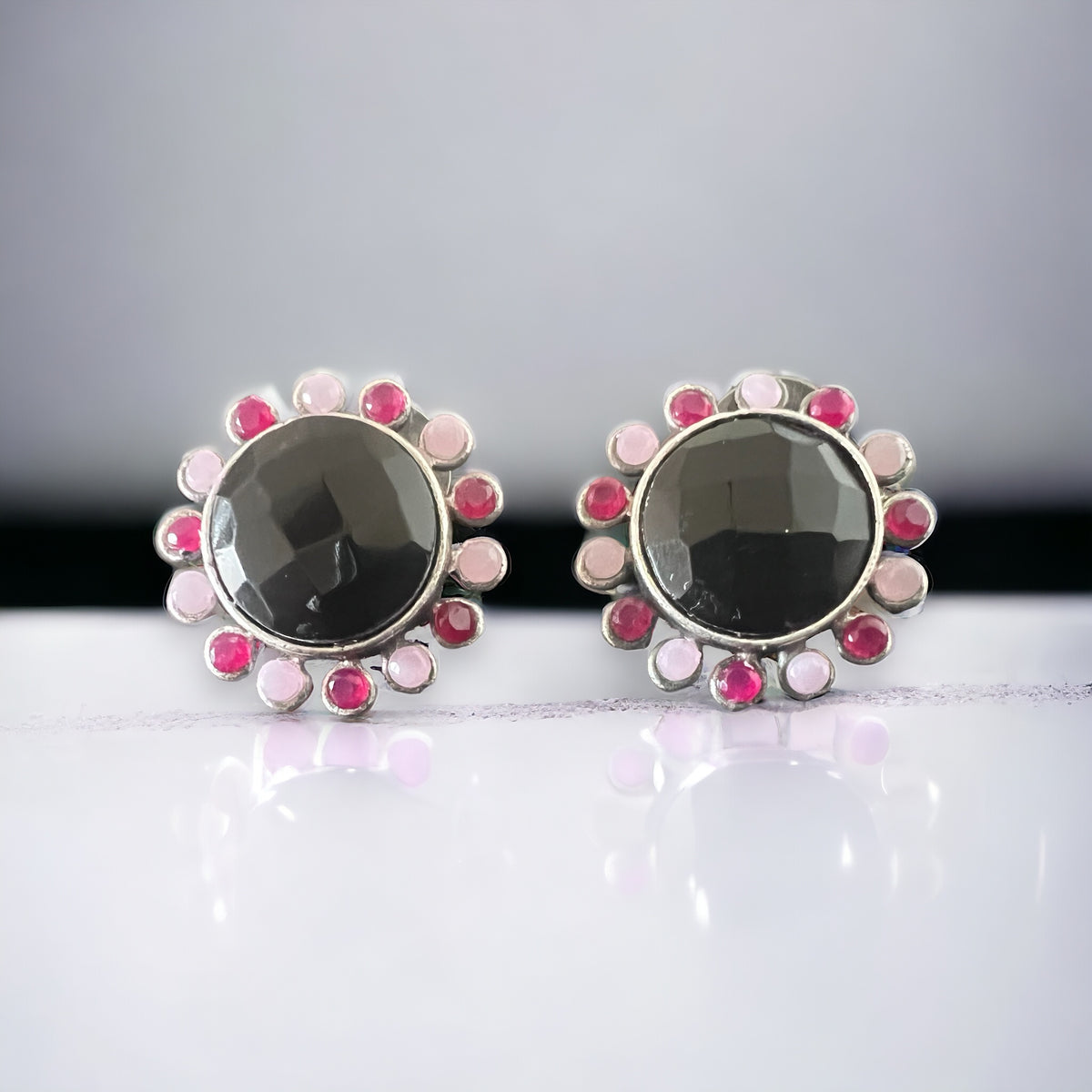 CUTY COLOUR STONE SILVER LOOK ALIKE SEMI-HANDMADE STUD ER260