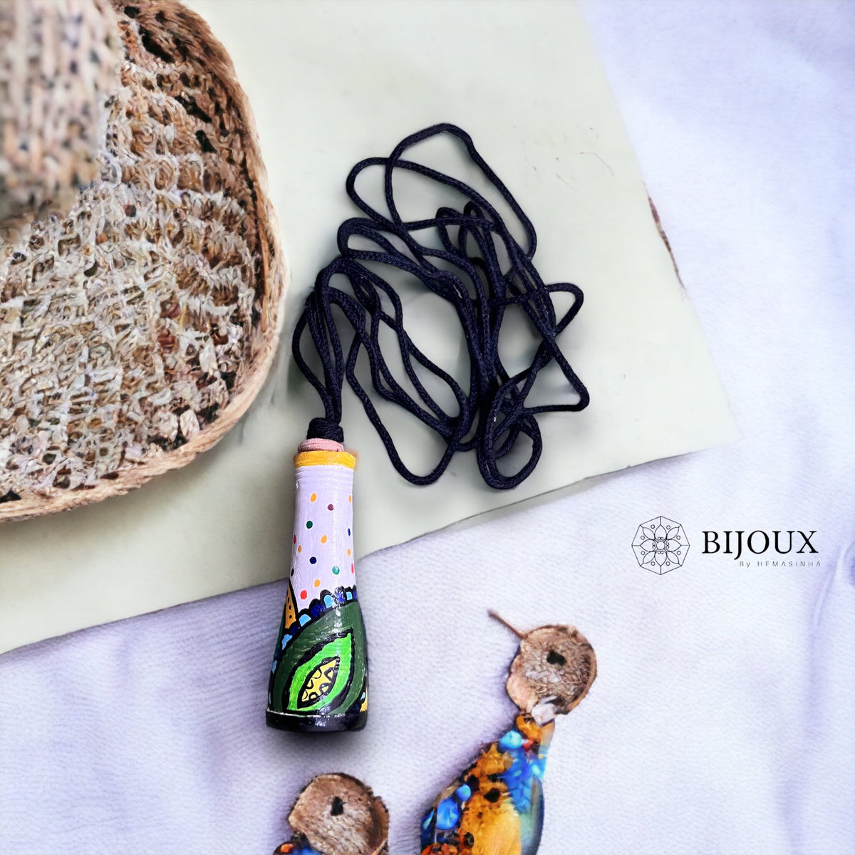 SODA SNUGGLE TERRACOTTA PENDANT WITH BLACK ROPE TR15