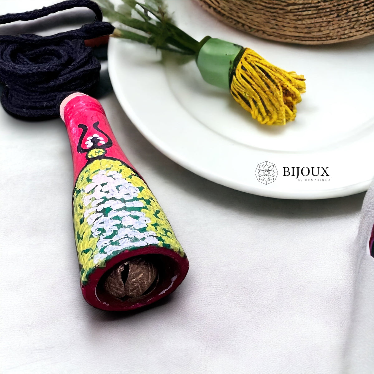 SODA SNUGGLE TERRACOTTA PENDANT WITH BLACK ROPE TR15