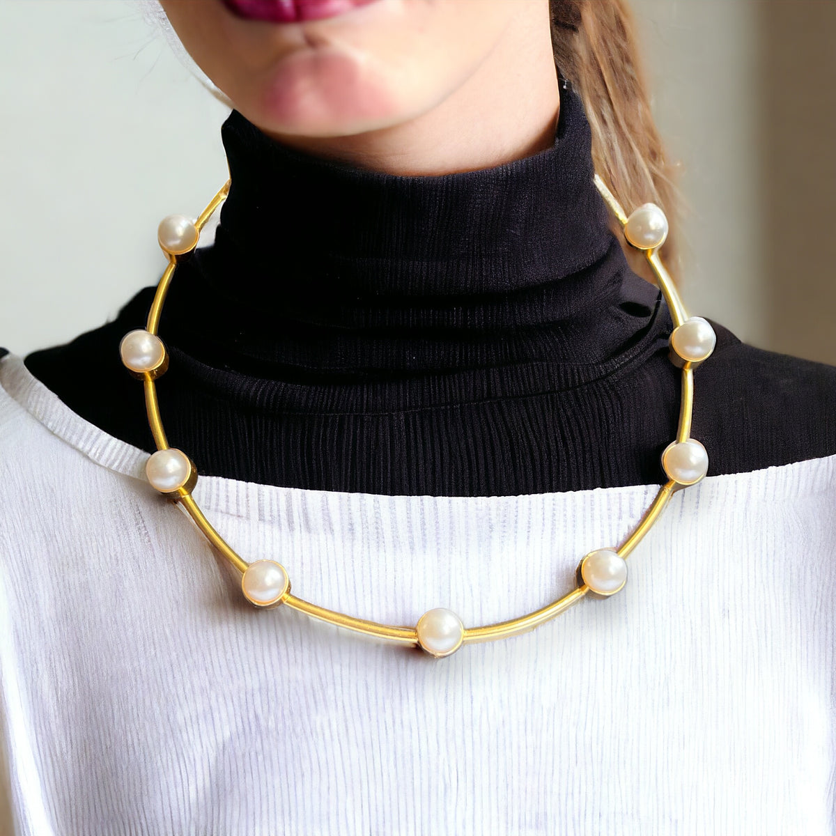 ISAL HANDMADE GOLD TONED HASLI/NECKPIECE WITH EARRINGS CH423