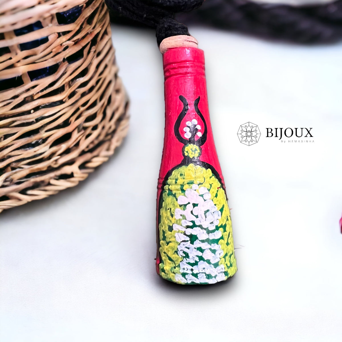 SODA SNUGGLE TERRACOTTA PENDANT WITH BLACK ROPE TR15