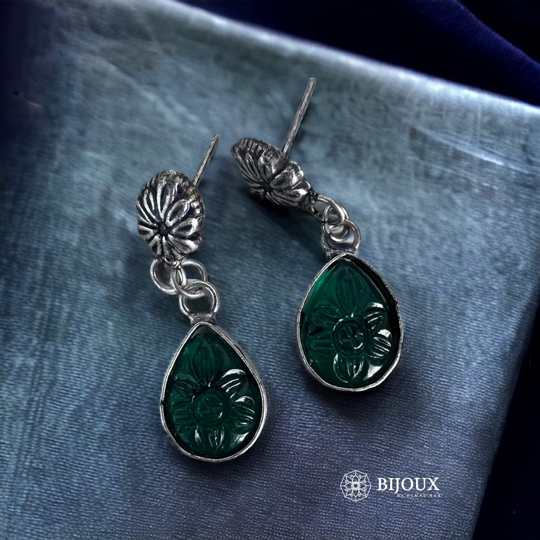 GLAM HANDMADE LIGHTWEIGHT CARVED STONE AND NATURAL GEM STONE SILVER LOOK ALIKE NECKLACE NL06