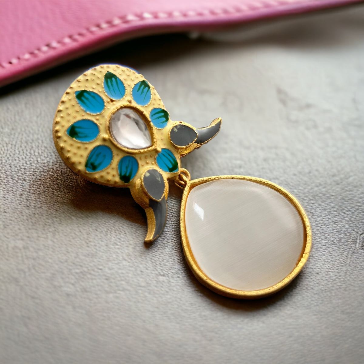 TAPTHI SEMI HANDMADE GOLDTONED  MONOLISA GOLD-TONED EARRING -ER124