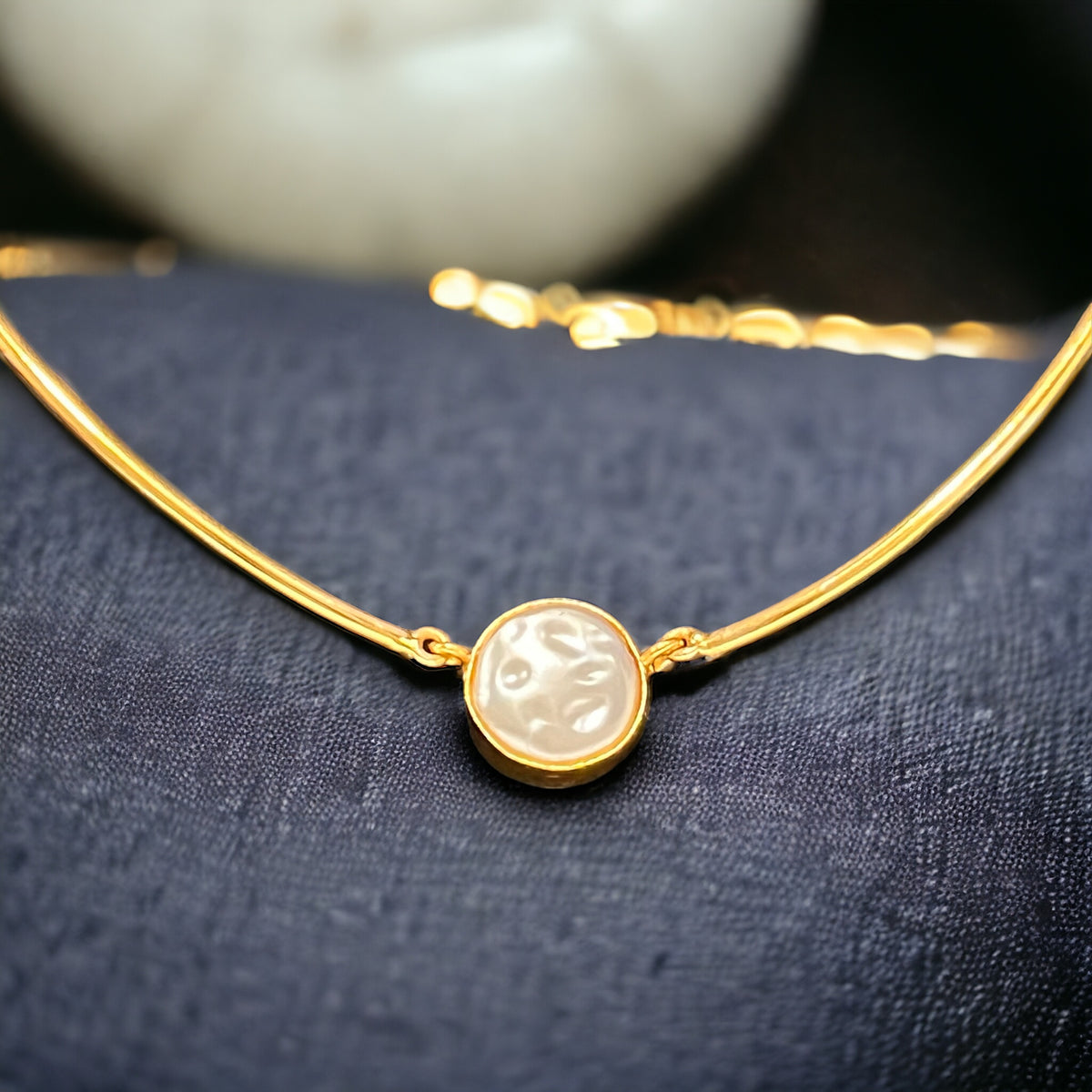 GARGI HANDMADE GOLD TONED HASLI/NECKPIECE WITH EARRINGS WITH EARRINGS CH424