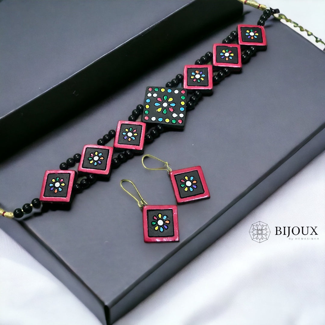 RHOMBERINE TEROCOTTA CHOKER  WITH EARRINGS TR22