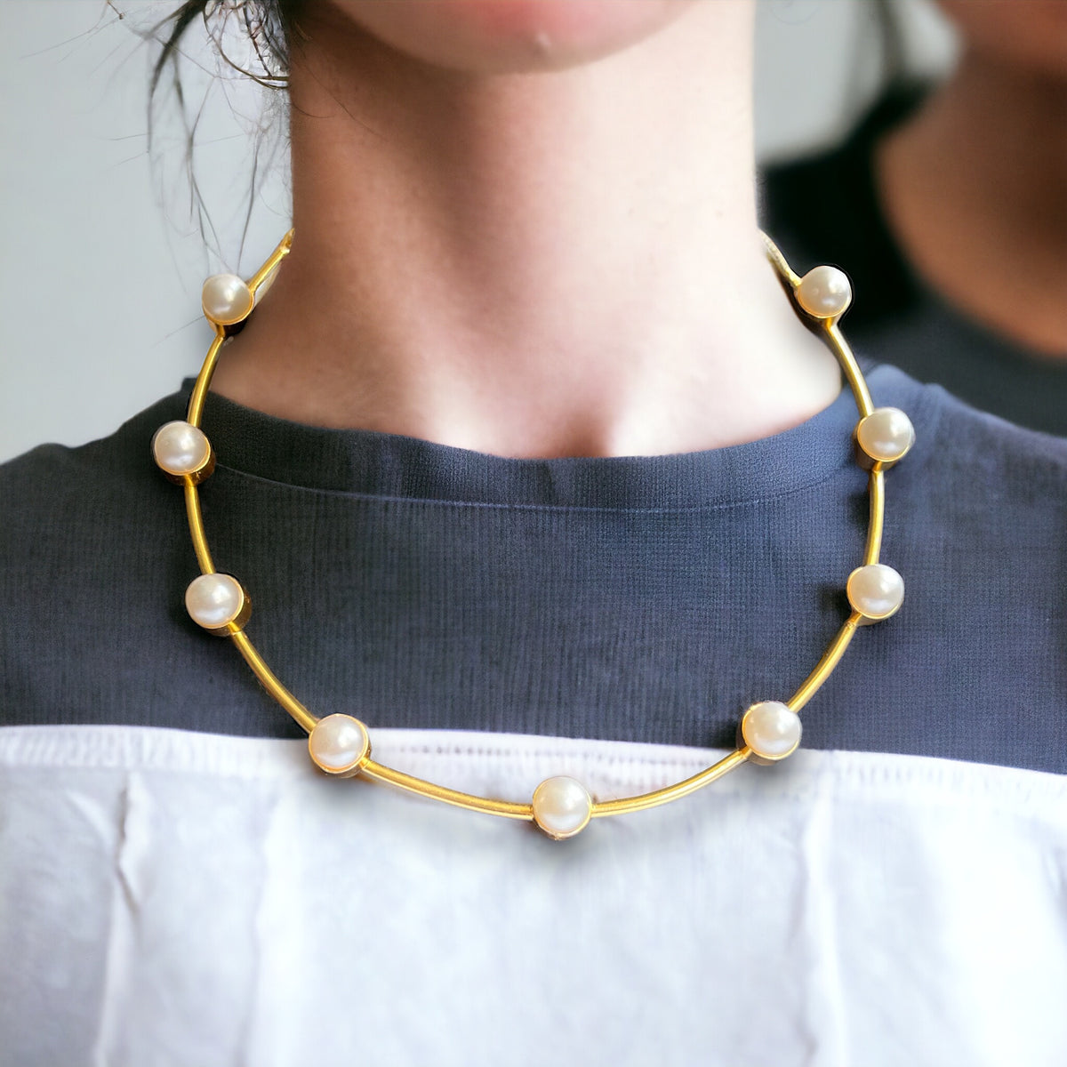 ISAL HANDMADE GOLD TONED HASLI/NECKPIECE WITH EARRINGS CH423