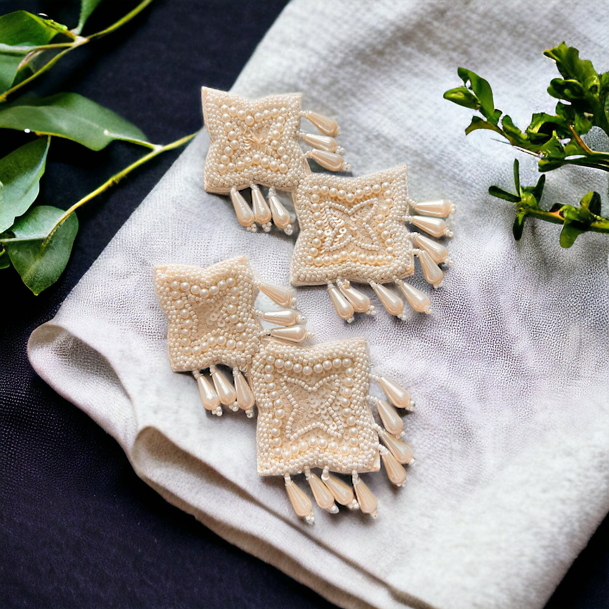 HANA FABRIC AND BEADS HANDMADE  EARRINGS/DANGLER ER541