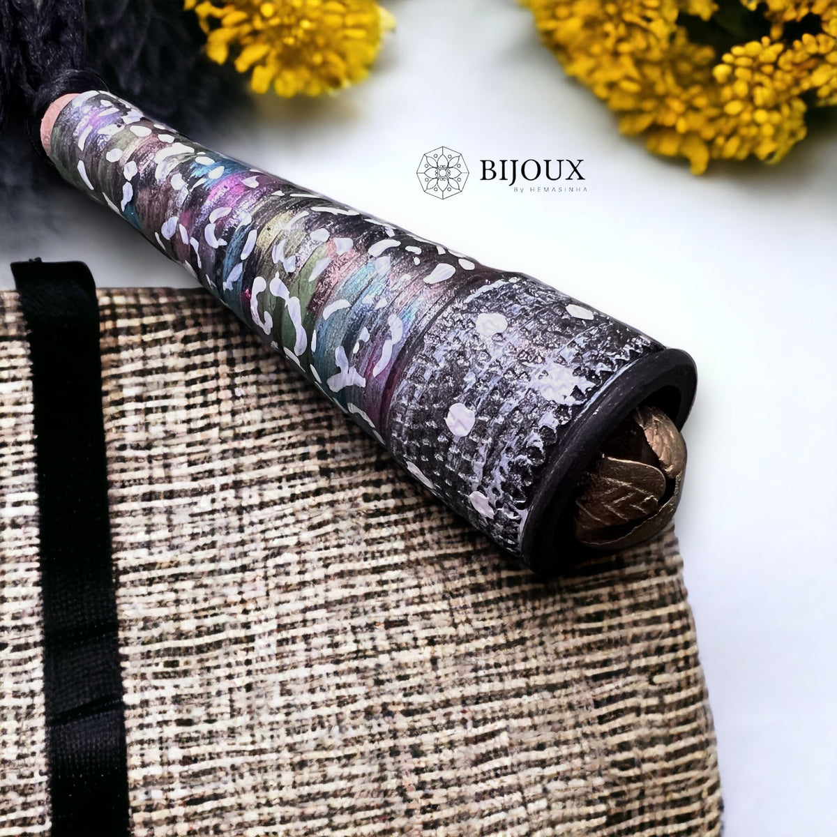 FROSTY FIZZ FRIEND TERRACOTTA PENDANT WITH BLACK ROPE TR16