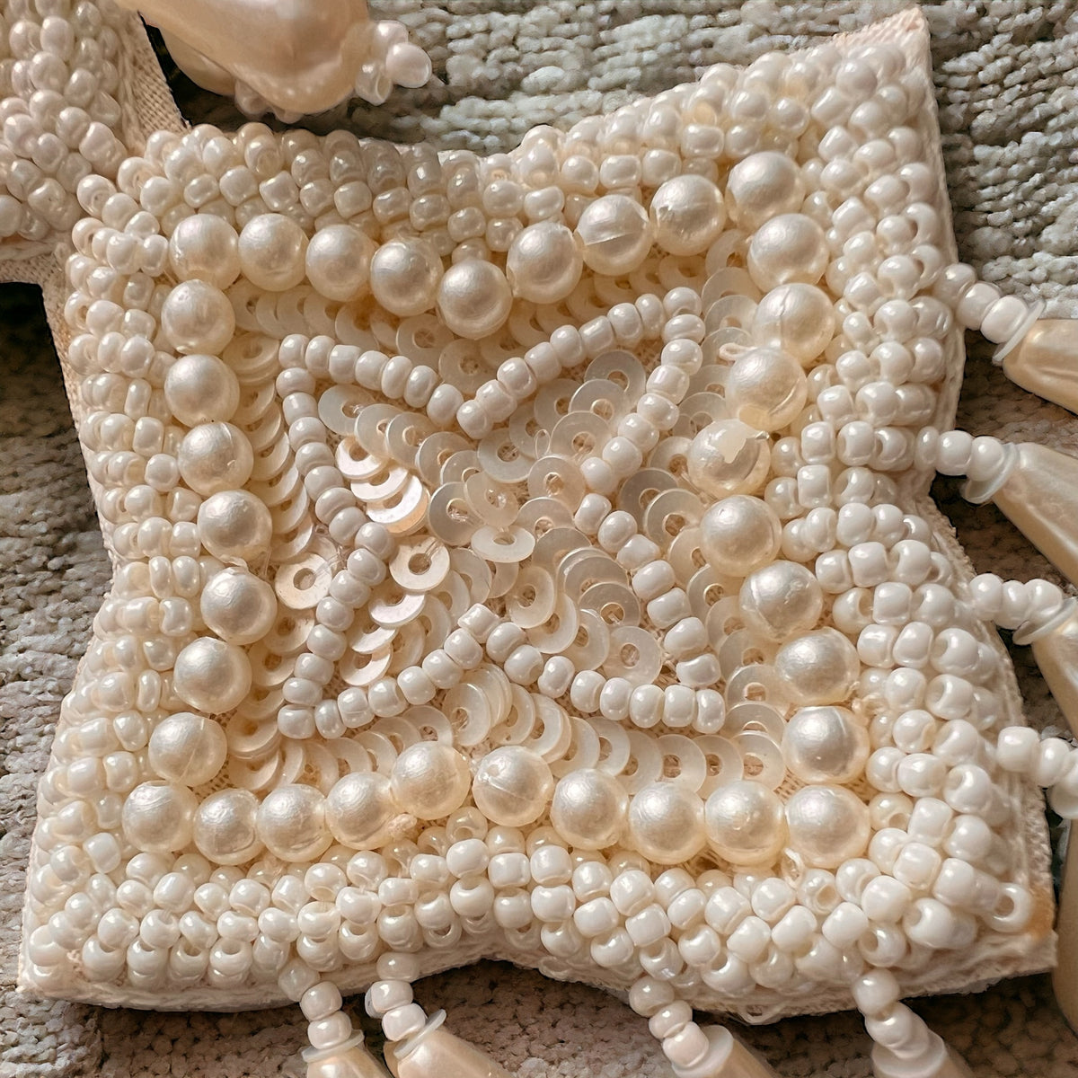 HANA FABRIC AND BEADS HANDMADE  EARRINGS/DANGLER ER541