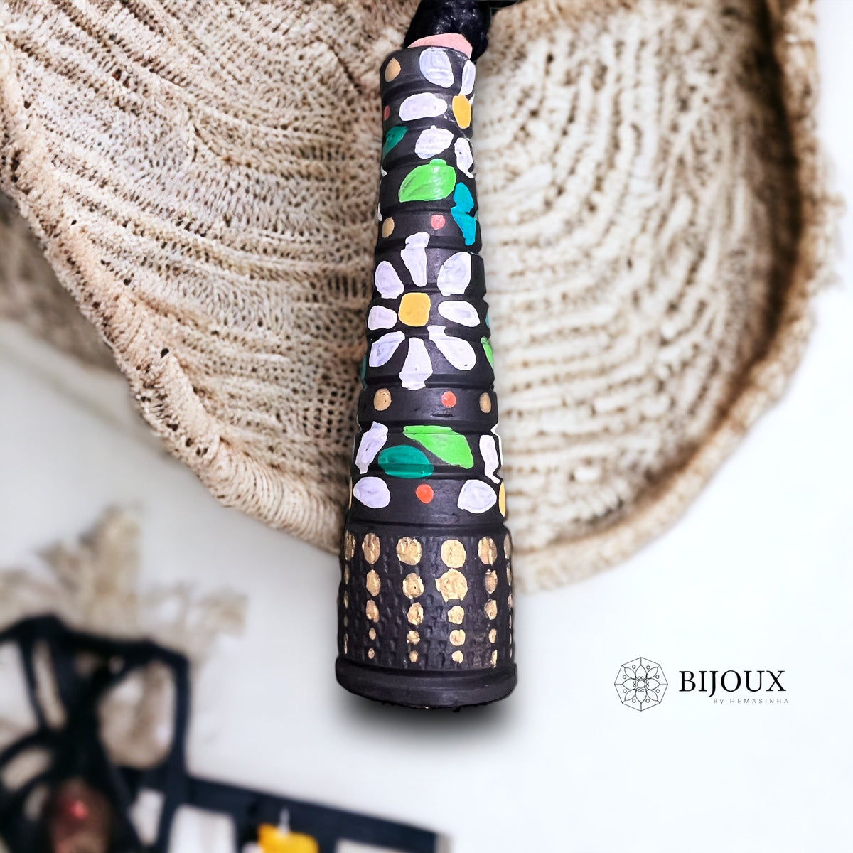 FROSTY FIZZ FRIEND TERRACOTTA PENDANT WITH BLACK ROPE TR16