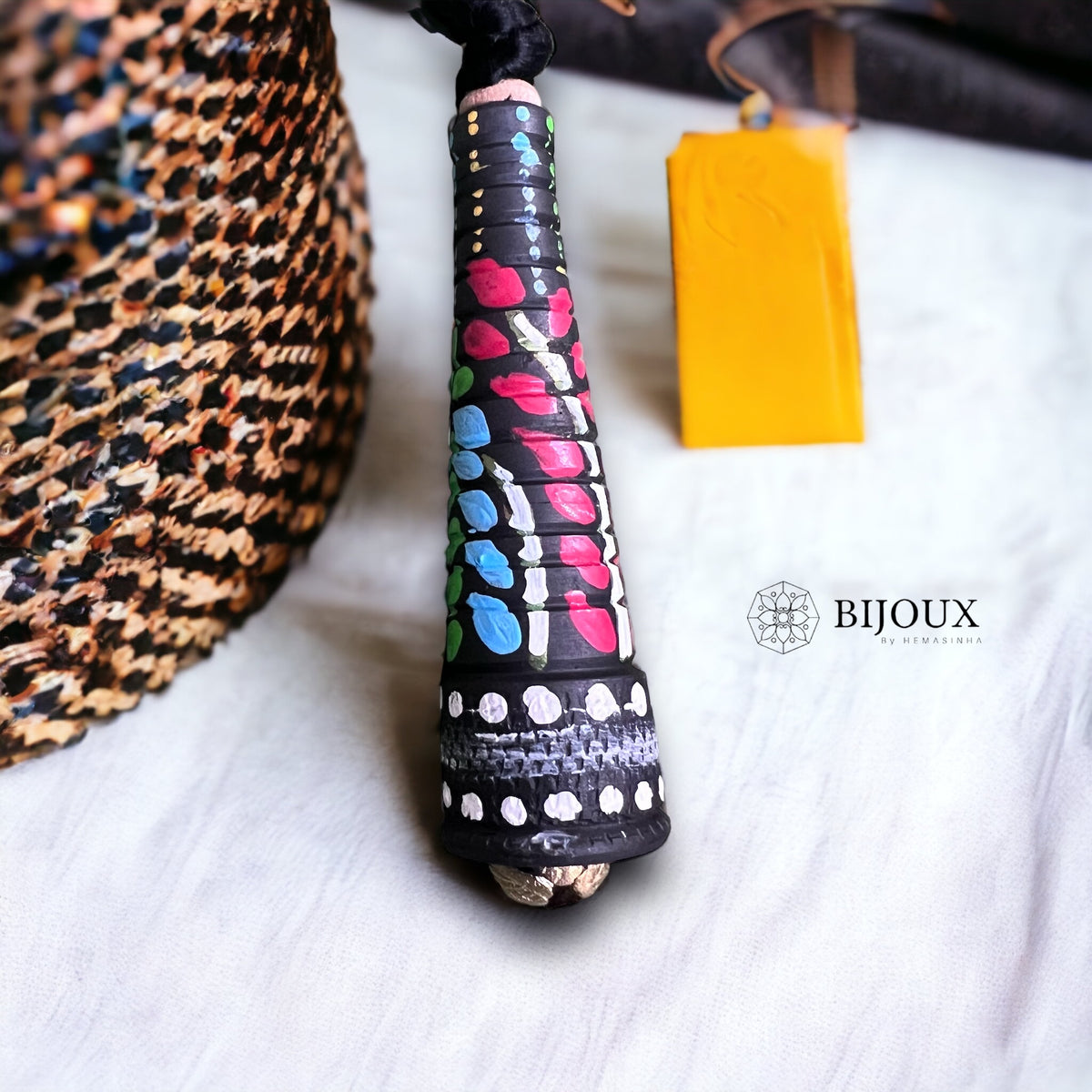 FROSTY FIZZ FRIEND TERRACOTTA PENDANT WITH BLACK ROPE TR16