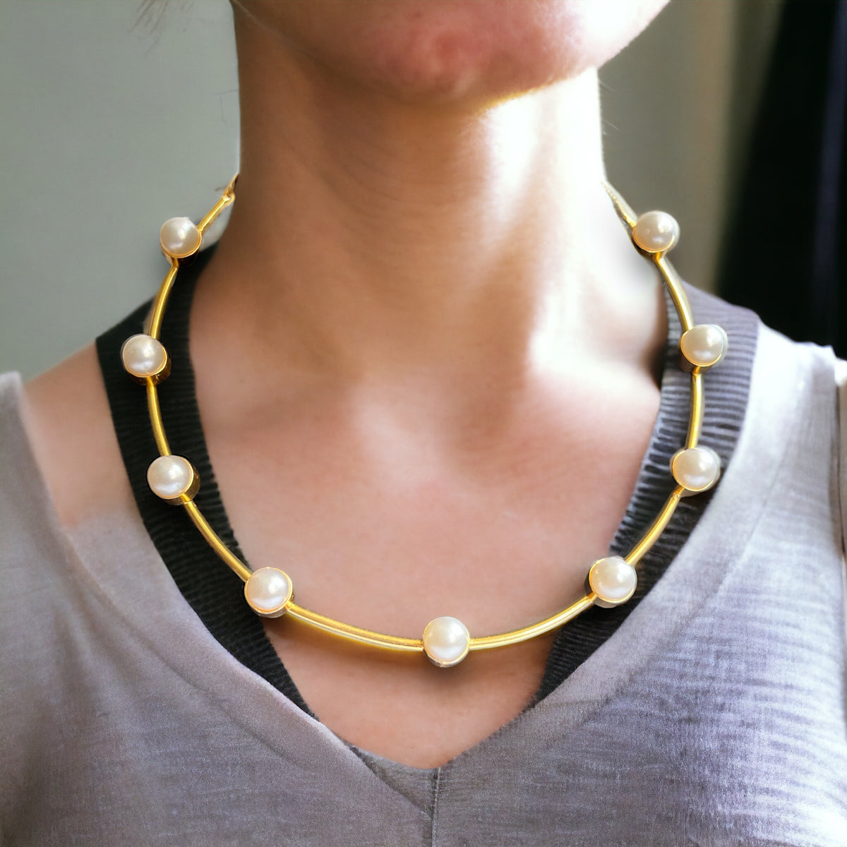 ISAL HANDMADE GOLD TONED HASLI/NECKPIECE WITH EARRINGS CH423