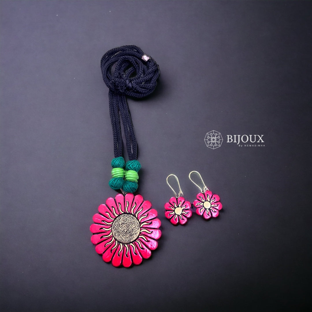 FLEUR ROUGE ET BLANC TERRACOTTA NECKLACE WITH EARRINGS TR21