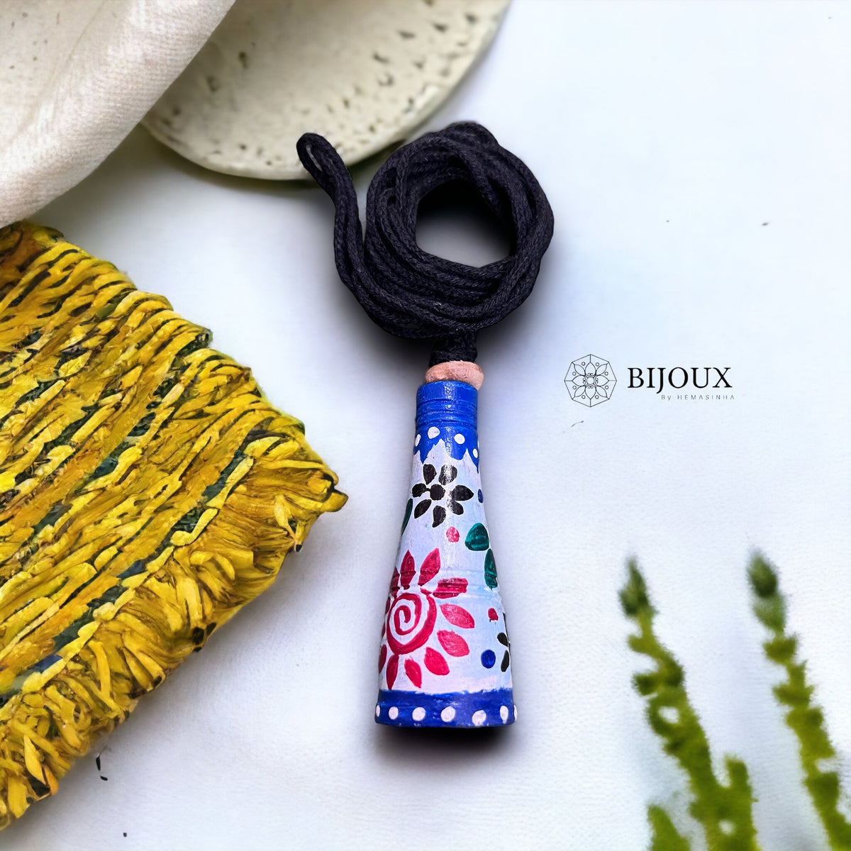 SODA SNUGGLE TERRACOTTA PENDANT WITH BLACK ROPE TR15