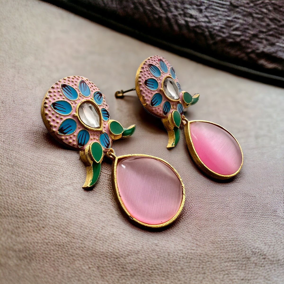 TAPTHI SEMI HANDMADE GOLDTONED  MONOLISA GOLD-TONED EARRING -ER124