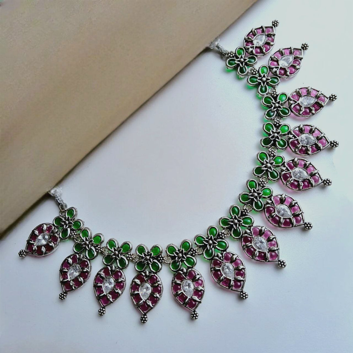 MARCELLA OXIDIZED ANTIQUE NECKLACE NL197