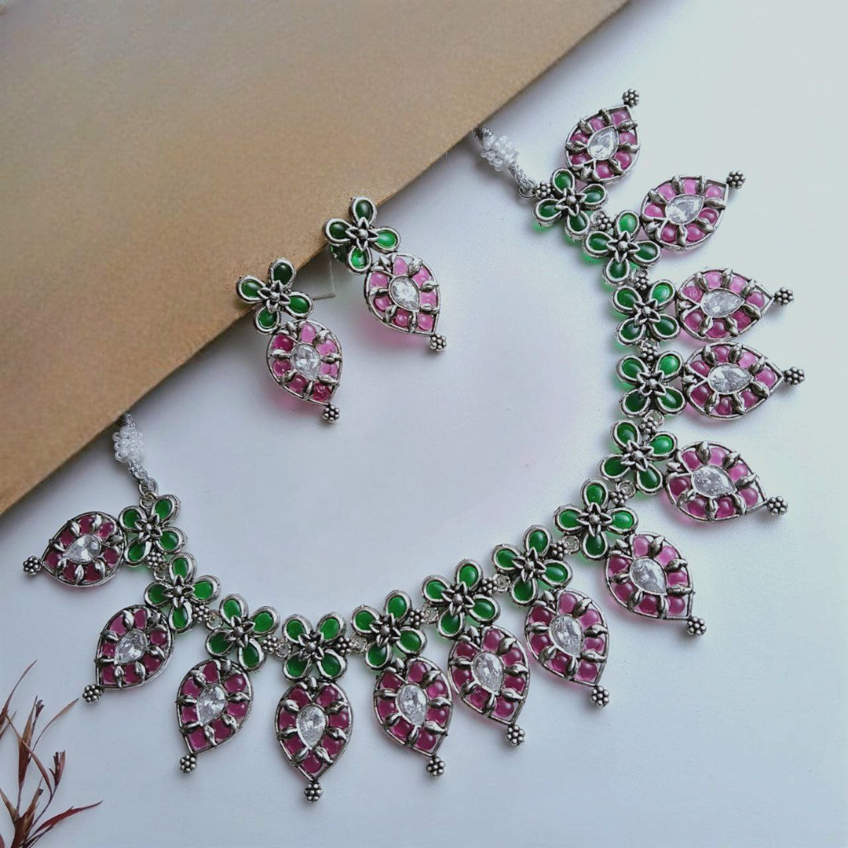 MARCELLA OXIDIZED ANTIQUE NECKLACE NL197