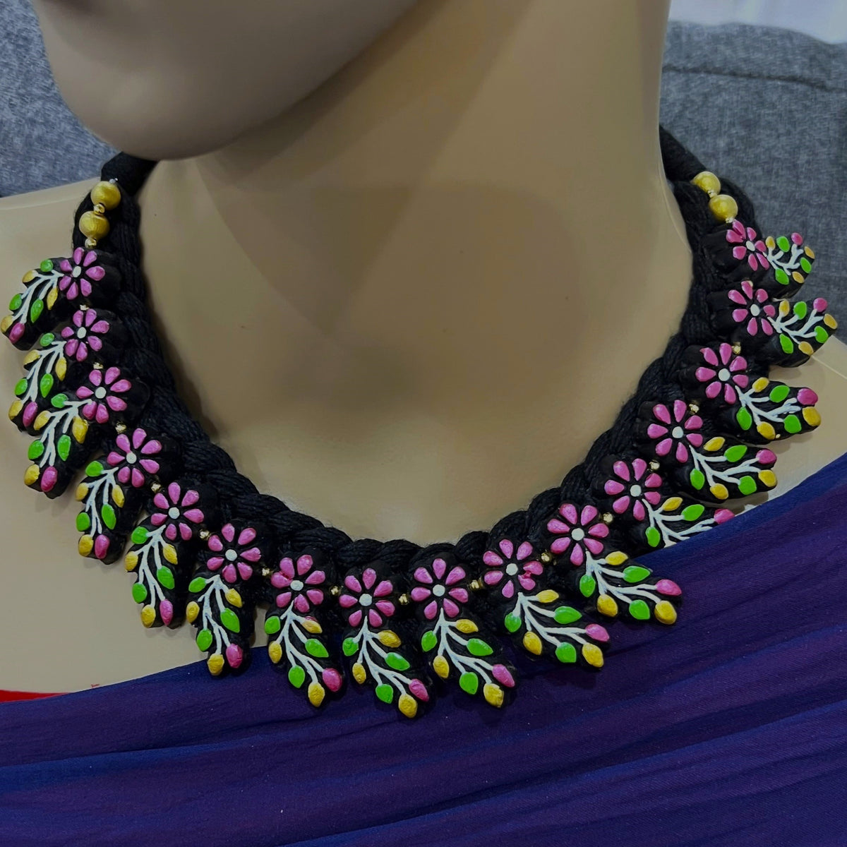 CLASSIC EVERLASTING GARLAND TEROCOTTA  NECKLACE WITH EARRINGS TR25