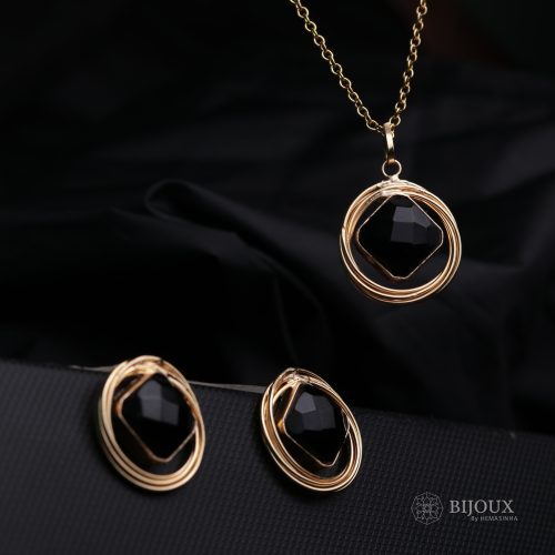 Sparkling Stone Dollar Chain