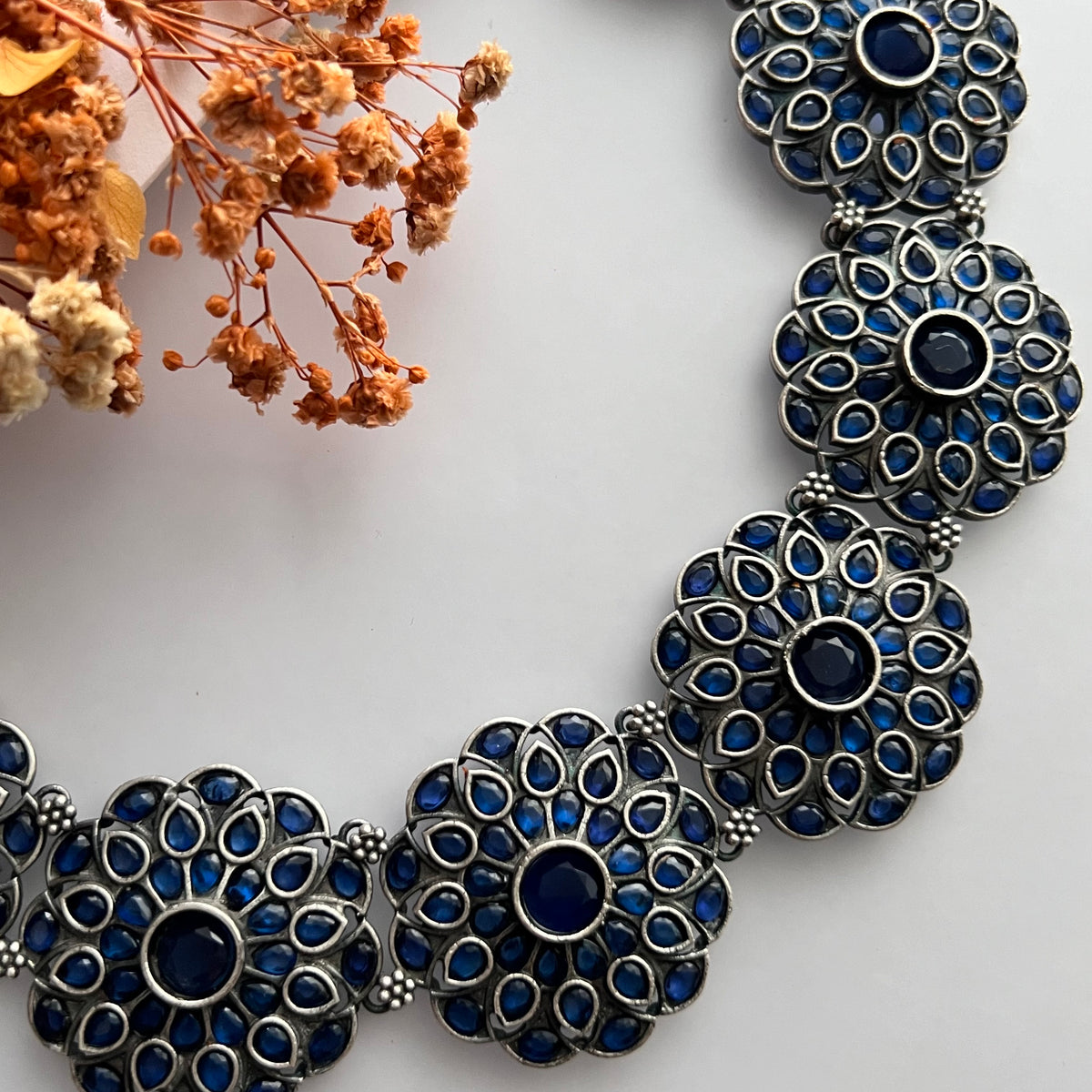 BRUNDHA FAUX SILVER SEMI HANDMADE ANTIQUE NECKPIECE/NECKLACE WITH EARRING NL262