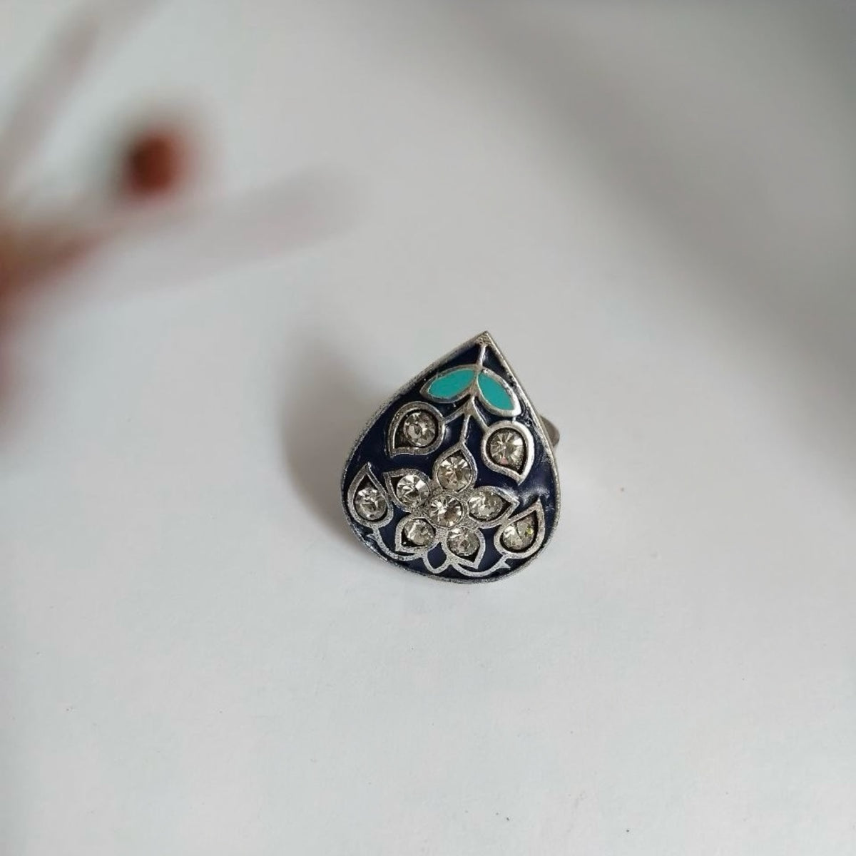 TAPTHIRA FAUX SILVER PREMIUM POLISH RING R103