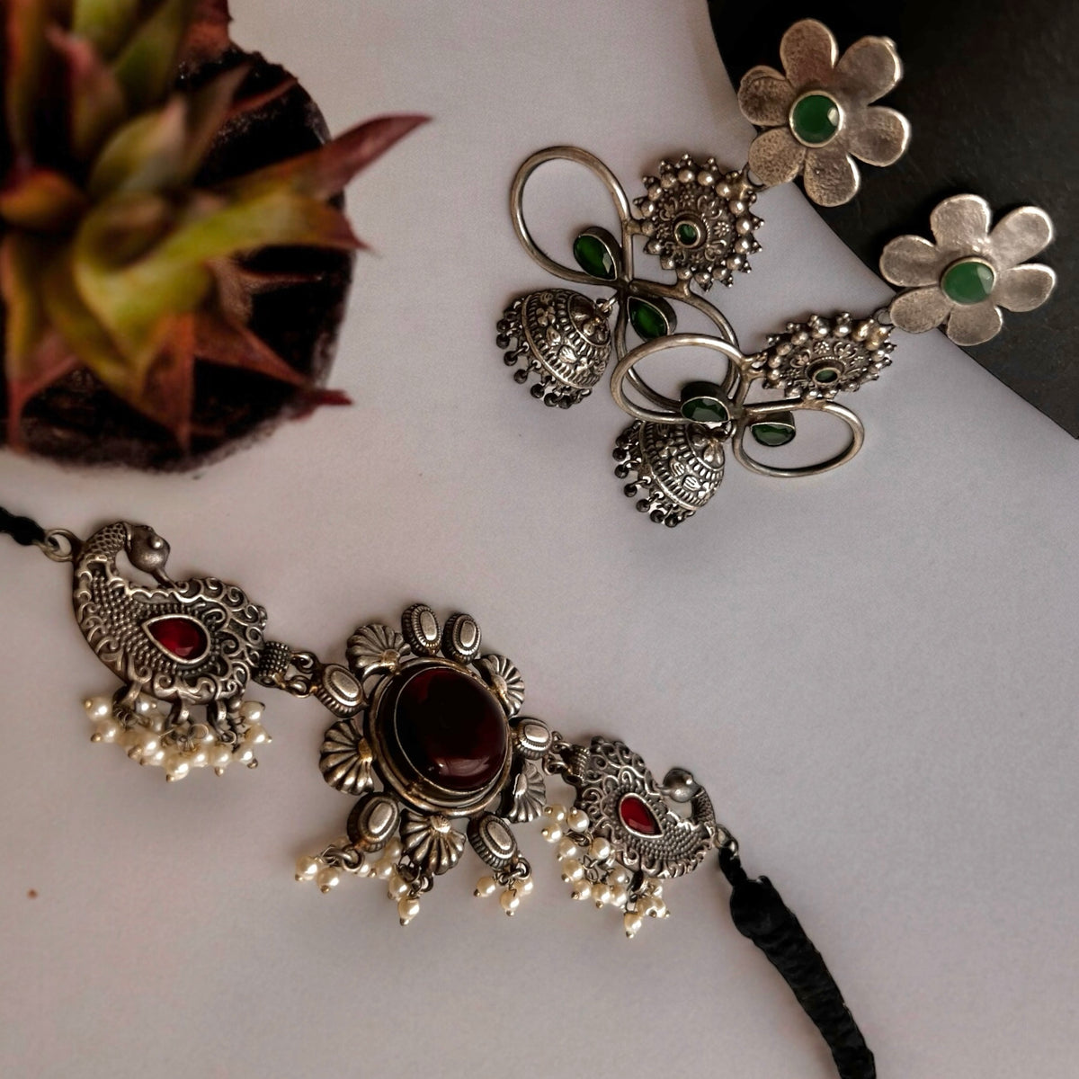 RITHIKA SEMI HANDMADE SILVER LOOK ALIKE CHOKER WITH EARRINGS CH52