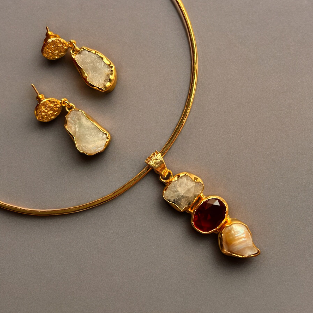 SOPHIA HANDMADE BIJOUX PREMIUM AND BIJOUX EXCLUSIVE HASLI WITH EARRINGS CH479