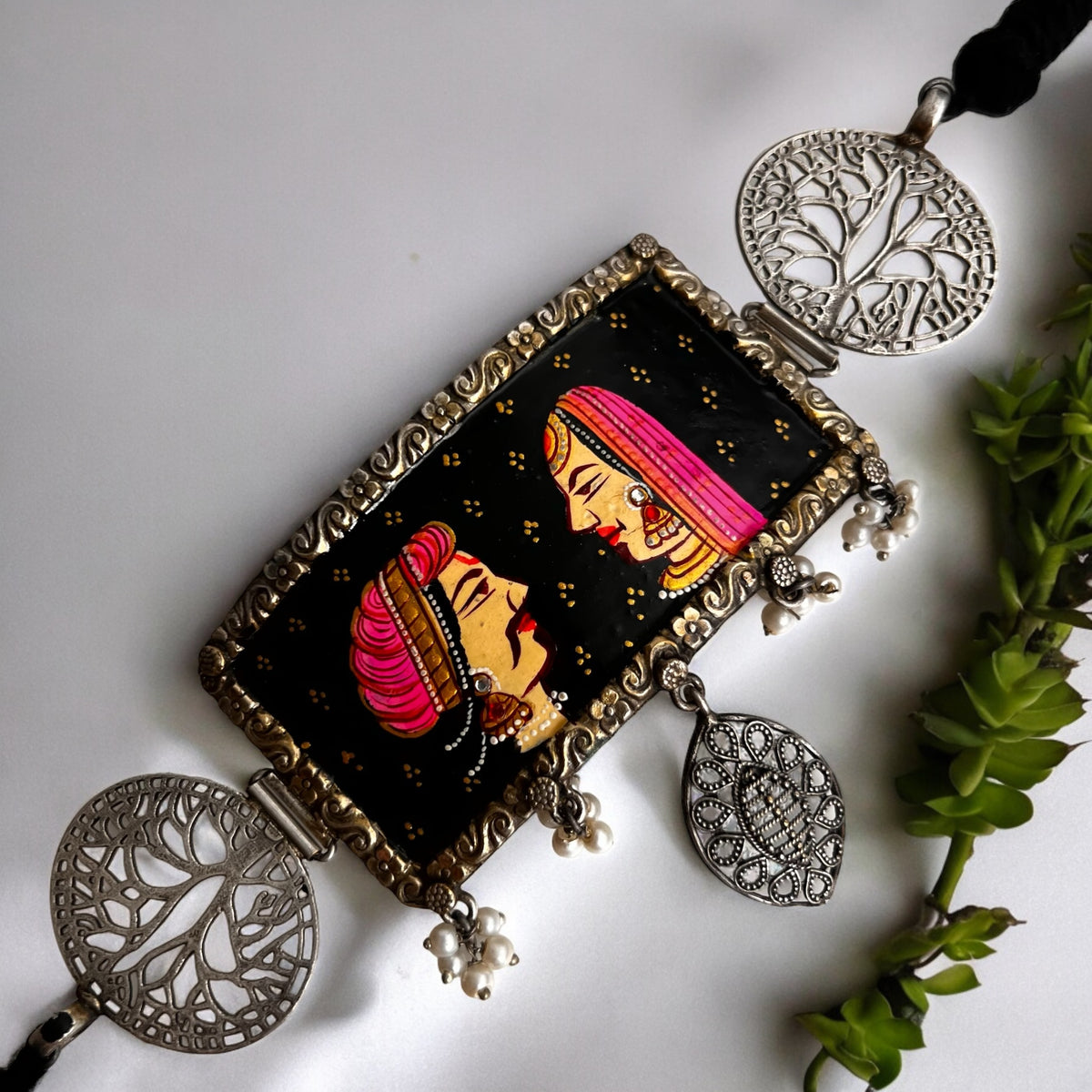 NIRVANA HANDPAINTED HANDMADE RAW AND RUSTIC CHOKER / NECKPIECE WITH EARRINGS CH53