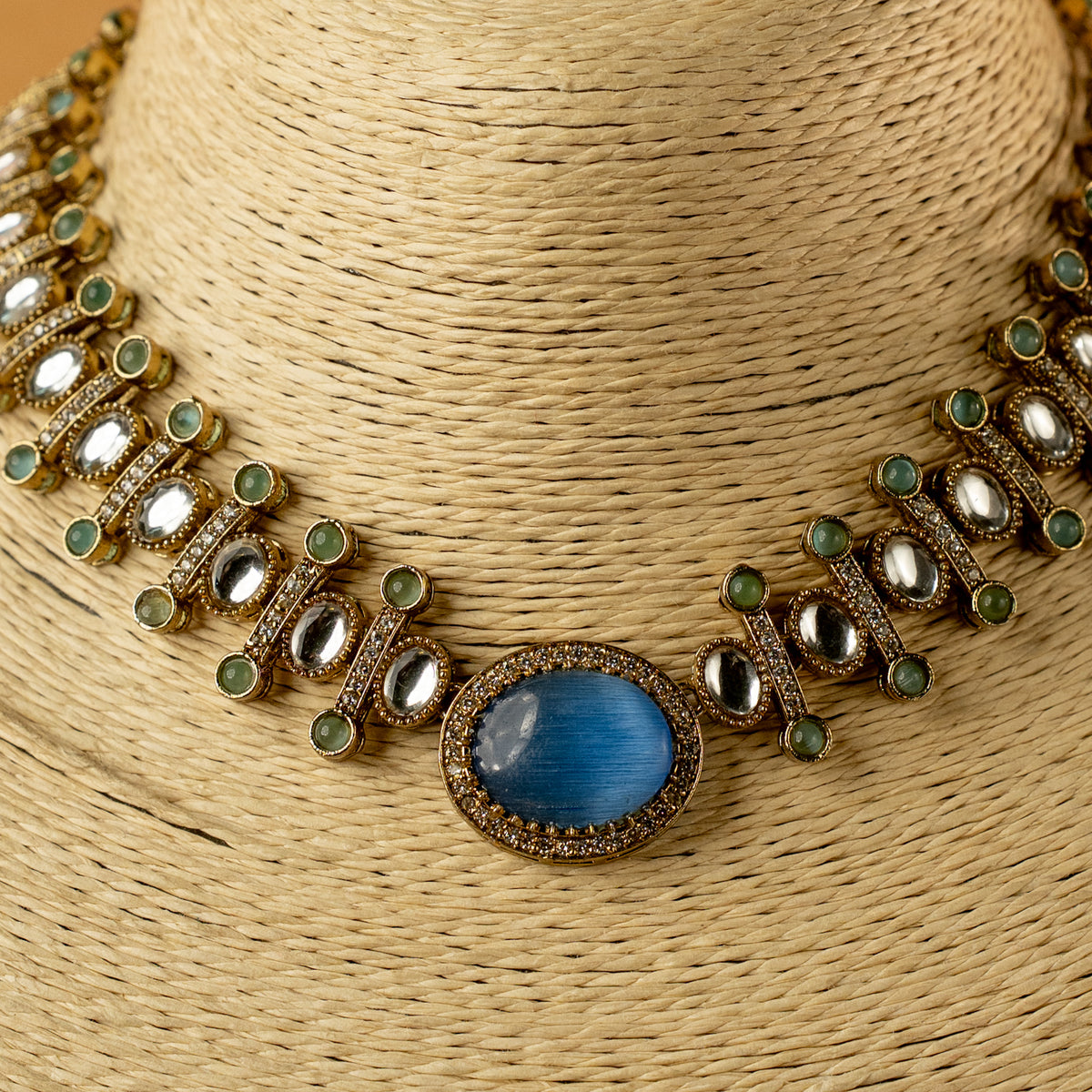 ZOHRA SEMI HANDMADE MONALISA STONE NECKPIECE/NECKLACE EARRINGS NL325