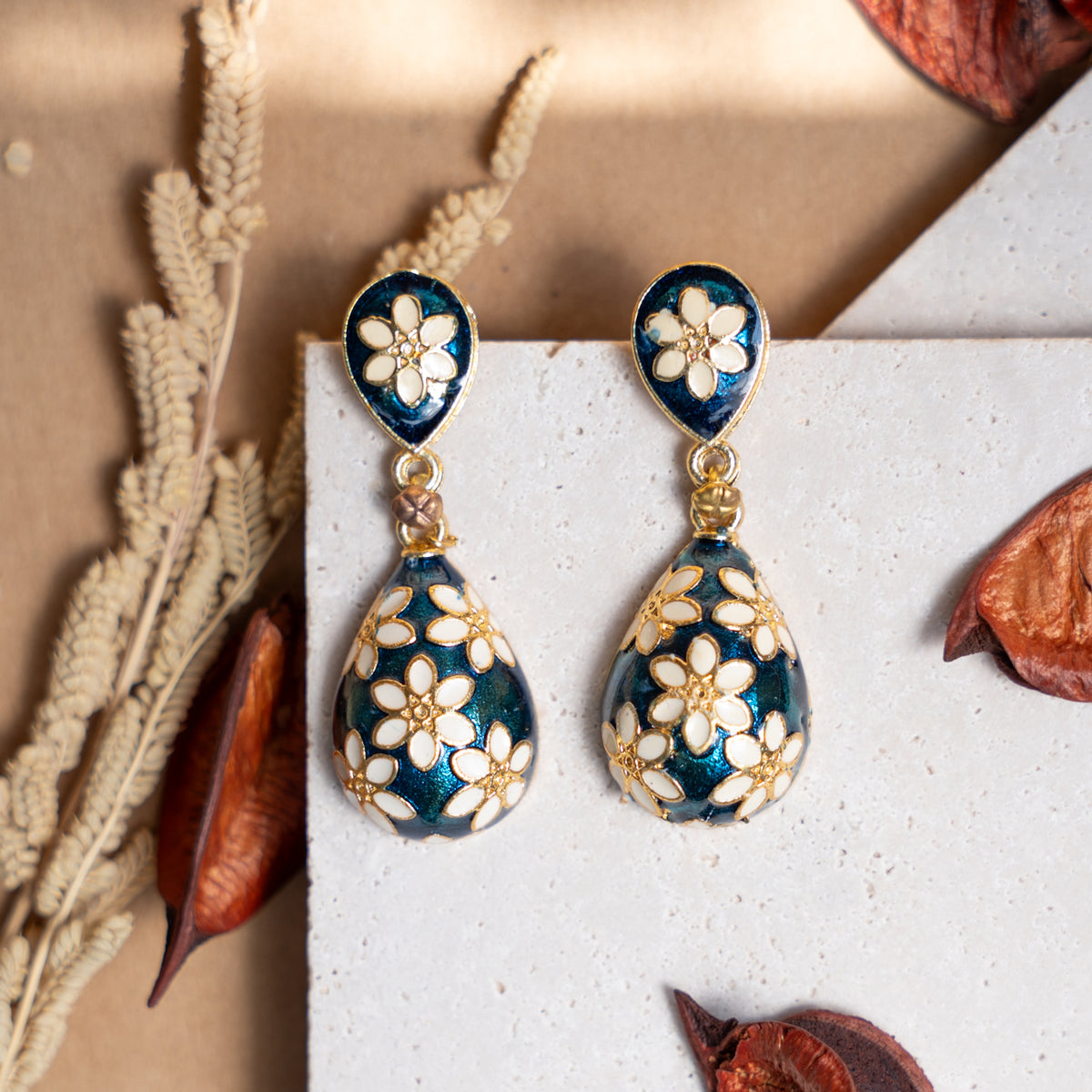 SWATHIKA FLORA DANGLER/ EARRINGS ER833