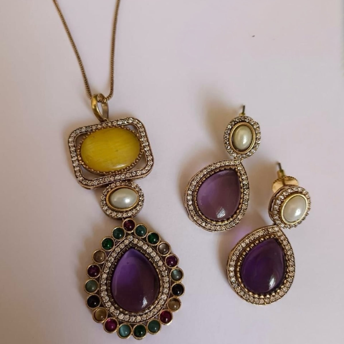 KENISHA SEMI HANDMADE MONALISA STONES NECKPIECE/NECKLACE EARRINGS NL327