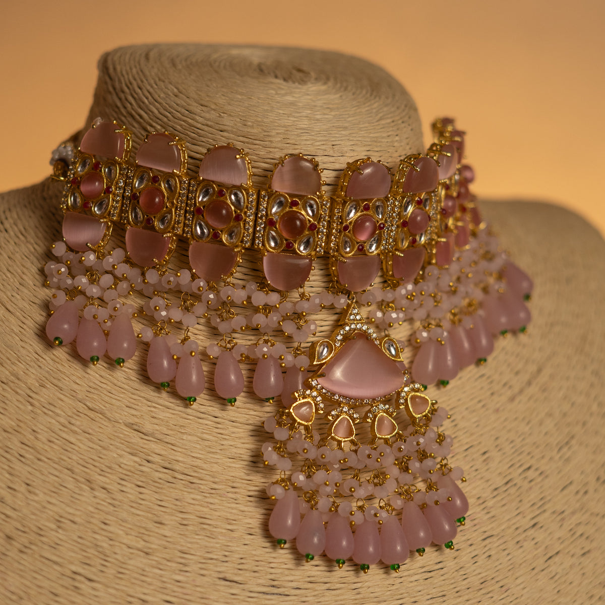 VIVAHA SEMI HANDMADE GOLD TONED MONALISA NECKLACE SET WITH TIKKA NL58