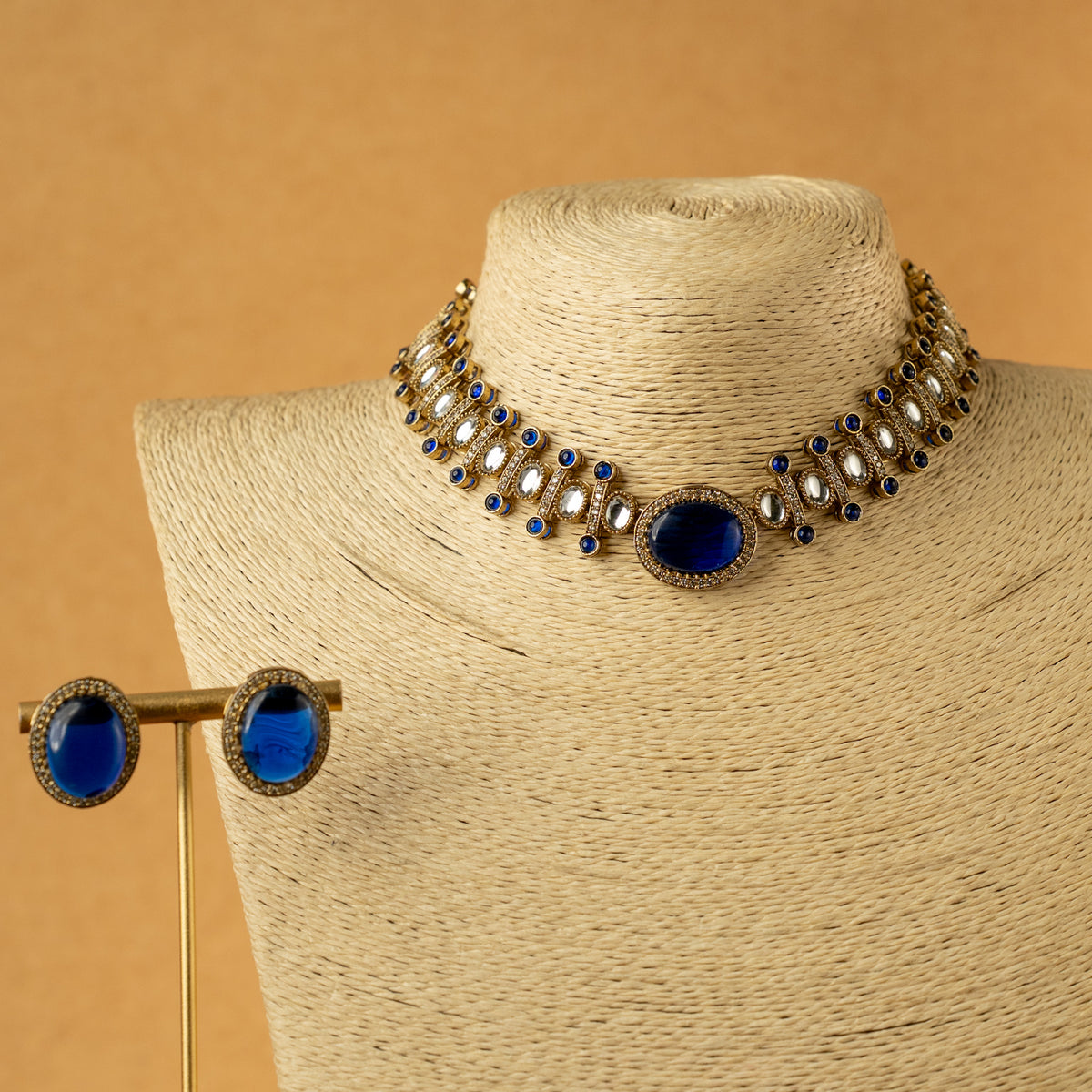 ZOHRA SEMI HANDMADE MONALISA STONE NECKPIECE/NECKLACE EARRINGS NL325