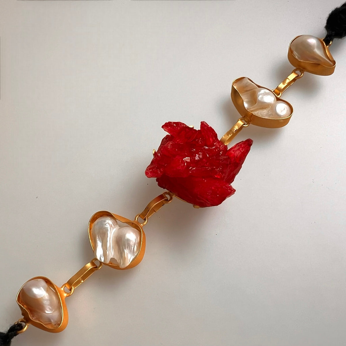 FLORA BIJOUX PREMIUM AND EXCLUSIVE MOP AND RAW STONE HANDMADE CHOKER CH88