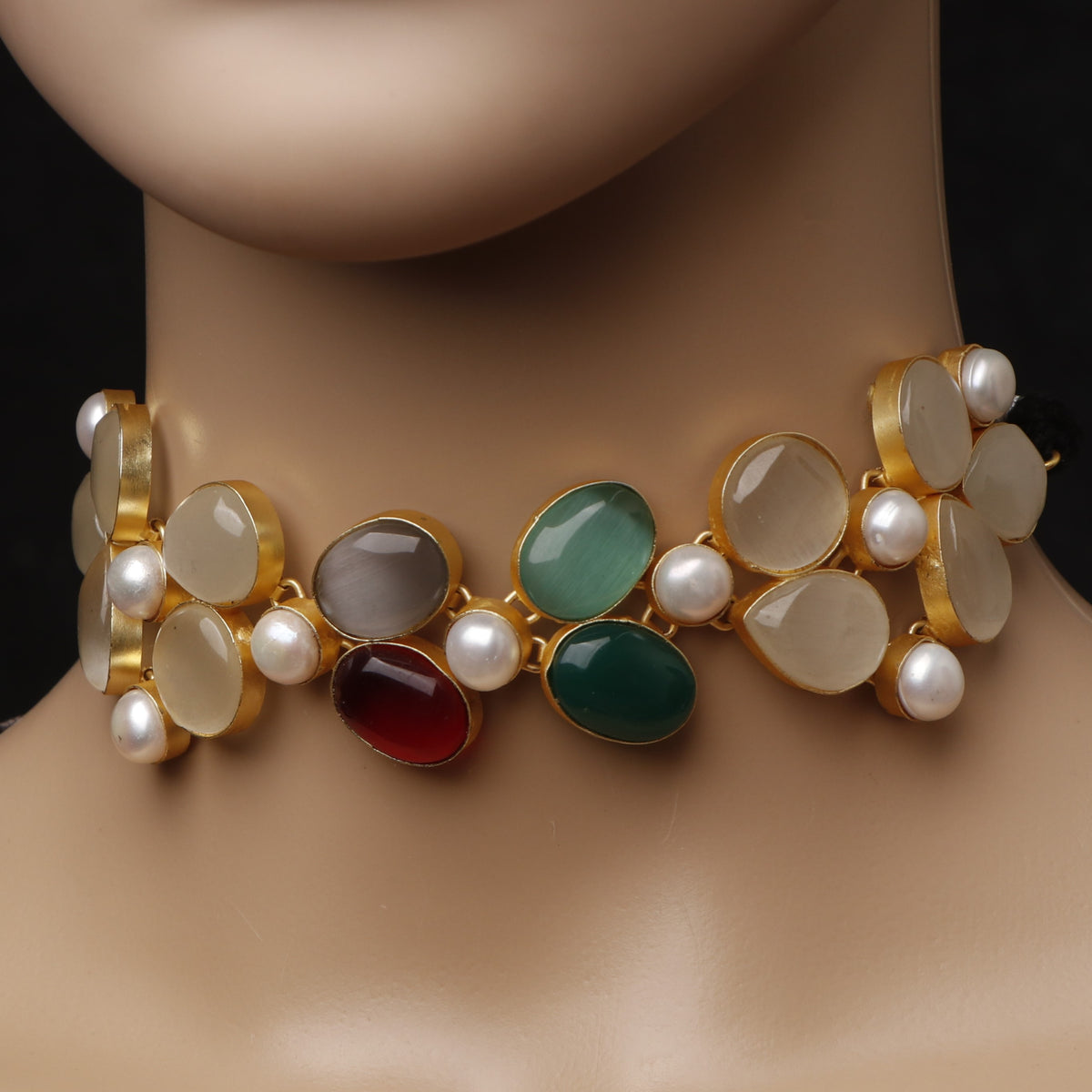 BAGYA BIJOUX PREMIUM AND EXCLUSIVE HANDMADE MONALISA CHOKER WITH EARRINGS CH405
