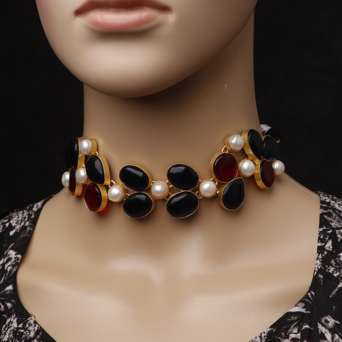 BAGYA BIJOUX PREMIUM AND EXCLUSIVE HANDMADE MONALISA CHOKER WITH EARRINGS CH405