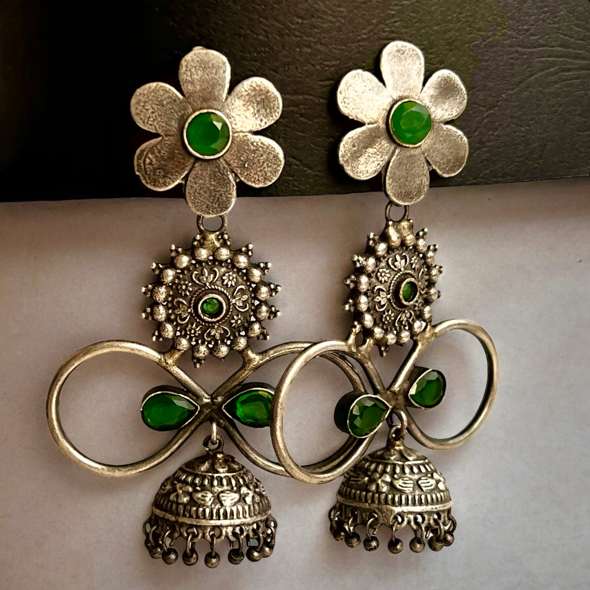 RITHIKA SEMI HANDMADE SILVER LOOK ALIKE CHOKER WITH EARRINGS CH52