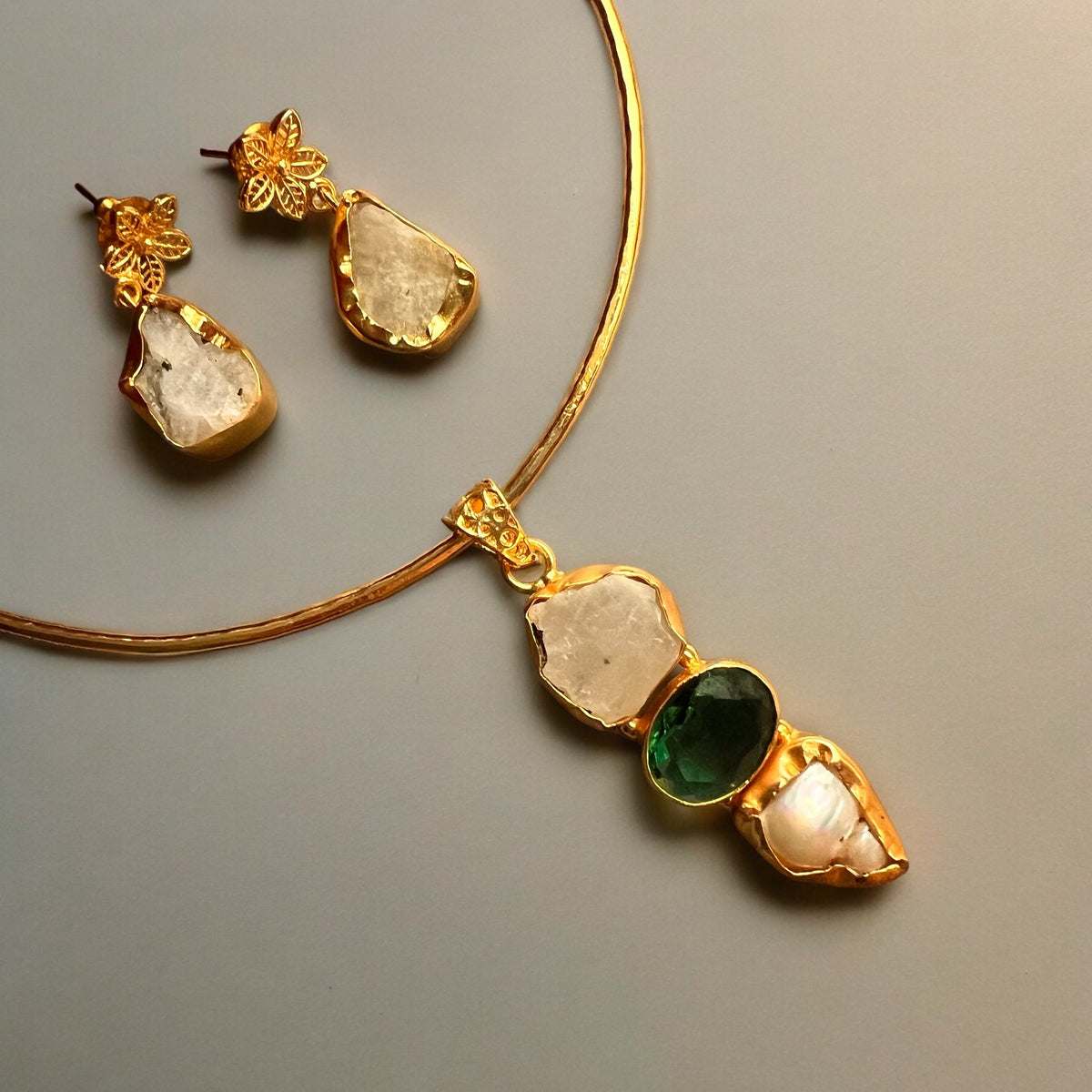 SOPHIA HANDMADE BIJOUX PREMIUM AND BIJOUX EXCLUSIVE HASLI WITH EARRINGS CH479