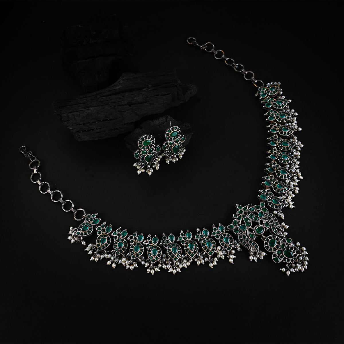 VARDHANA FAUX SILVER PREMIUM SEMI HANDMADE NECKLACE WITH EARRINGS NL127